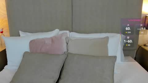 baby_naomy online show from October 24, 2025, 2:13 pm