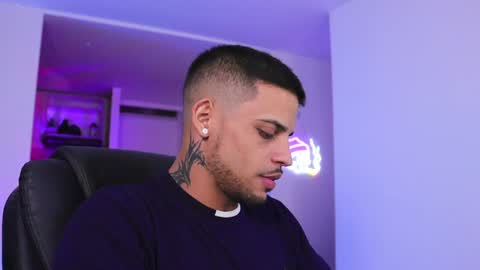 baby_rausch online show from December 4, 2024, 6:33 am