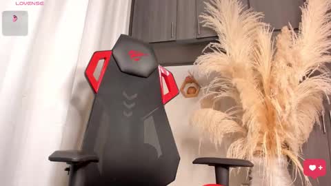 FOLLOW ME  online show from October 27, 2025, 3:32 am