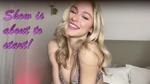 Snapshot of baby_tav chatting on March 7, 2025, 4:11 pm Baby Tavia online show from March 7, 2025, 4:11 pm