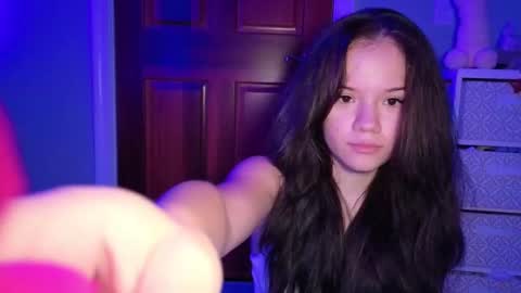 babyaves online show from October 10, 2025, 6:23 am