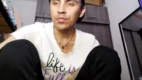 Snapshot of babydarkpink chatting on October 26, 2025, 9:42 pm Dani online show from October 26, 2025, 9:42 pm