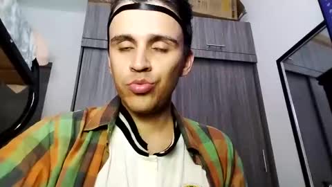 Snapshot of babydarkpink chatting on October 29, 2025, 9:27 pm Dani online show from October 29, 2025, 9:27 pm