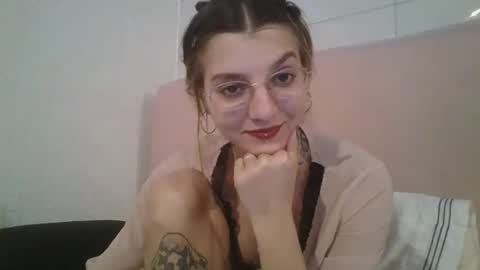 babydemon6 online show from September 30, 2025, 12:15 am