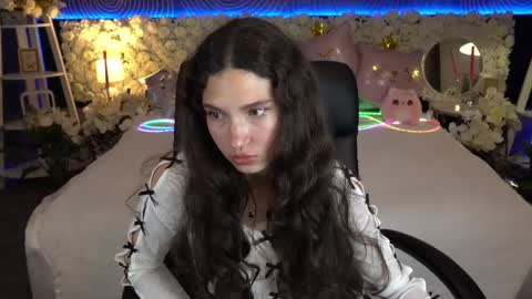 Sasha online show from May 4, 2026, 6:59 pm