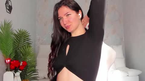 Sophia online show from October 19, 2025, 3:07 am