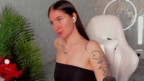 Sophia online show from February 3, 2026, 3:48 am