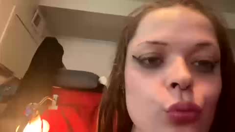 Snapshot of babyjeanscreams chatting on October 9, 2025, 11:36 pm babyjeanscreams online show from October 9, 2025, 11:36 pm