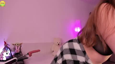 Snapshot of babyuniporn chatting on May 28, 2026, 6:49 pm Eva online show from May 28, 2026, 6:49 pm