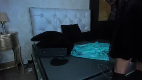 Snapshot of babyy_vi chatting on February 19, 2025, 2:23 pm babyy_vi online show from February 19, 2025, 2:23 pm