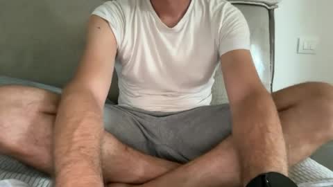 Snapshot of backtoureon chatting on July 10, 2026, 3:47 pm backtoureon online show from July 10, 2026, 3:47 pm