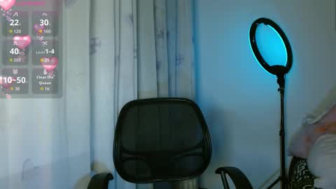 Snapshot of bad_gyaal chatting on October 20, 2025, 3:12 pm Sophie online show from October 20, 2025, 3:12 pm