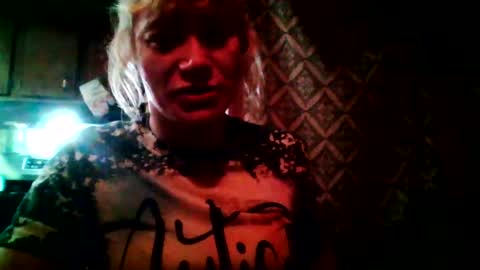 Snapshot of badbitch520 chatting on February 4, 2026, 12:00 pm Badbitch520 online show from February 4, 2026, 12:00 pm