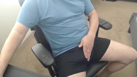 Snapshot of baddaddy77 chatting on February 26, 2026, 4:17 pm baddaddy77 online show from February 26, 2026, 4:17 pm