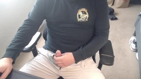 Snapshot of baddaddy77 chatting on April 28, 2026, 2:22 pm baddaddy77 online show from April 28, 2026, 2:22 pm
