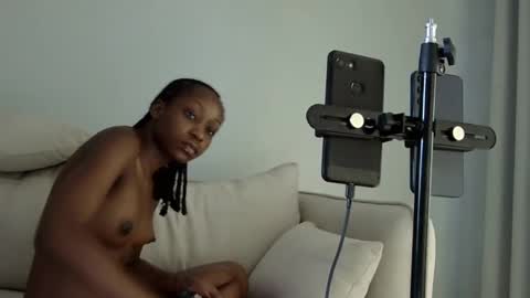 Baddest online show from February 27, 2025, 8:50 am