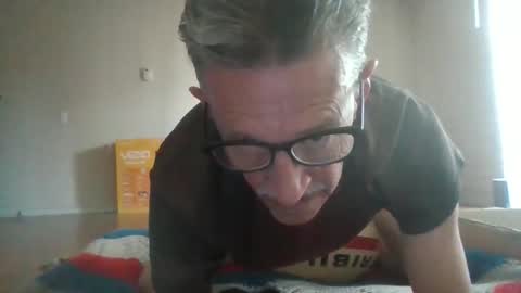 Snapshot of badgersfan chatting on May 26, 2026, 12:17 am badgersfan online show from May 26, 2026, 12:17 am