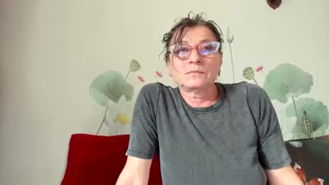 Snapshot of badgg chatting on October 21, 2025, 10:49 am Gina online show from October 21, 2025, 10:49 am