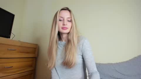 Name online show from September 12, 2025, 1:22 pm