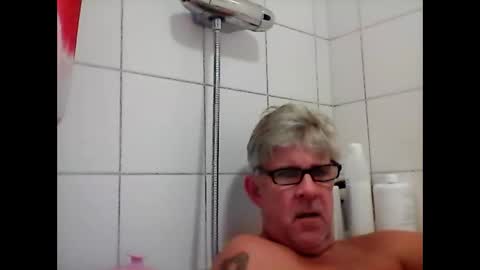 baggelina75 online show from December 15, 2024, 7:53 pm