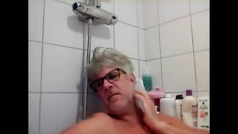 baggelina75 online show from January 9, 2025, 6:47 pm