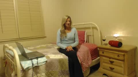 Snapshot of baingram1 chatting on January 16, 2025, 5:11 am Happy Girl online show from January 16, 2025, 5:11 am