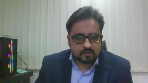 Snapshot of ballbustingslave1987nolimits chatting on December 9, 2024, 6:01 am Ballbusting Slave online show from December 9, 2024, 6:01 am