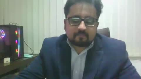 Snapshot of ballbustingslave1987nolimits chatting on December 12, 2024, 5:31 am Ballbusting Slave online show from December 12, 2024, 5:31 am