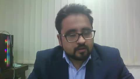 Snapshot of ballbustingslave1987nolimits chatting on December 17, 2024, 5:29 am Ballbusting Slave online show from December 17, 2024, 5:29 am