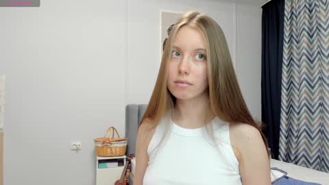 Kira online show from December 13, 2024, 4:22 am