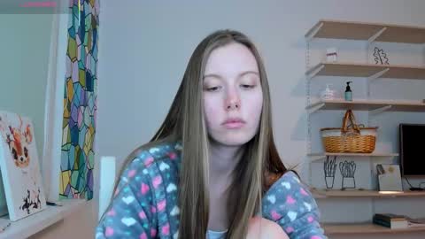 Kira online show from September 28, 2025, 3:50 pm