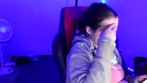 Snapshot of bambiboo8113 chatting on February 3, 2025, 8:02 am bambiboo8113 online show from February 3, 2025, 8:02 am