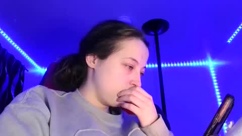 Snapshot of bambiboo8113 chatting on February 9, 2025, 3:53 am bambiboo8113 online show from February 9, 2025, 3:53 am