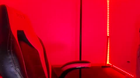 Snapshot of bambiboo8113 chatting on February 14, 2025, 9:03 am bambiboo8113 online show from February 14, 2025, 9:03 am