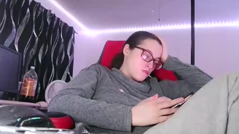 Snapshot of bambiboo8113 chatting on February 22, 2025, 1:55 am bambiboo8113 online show from February 22, 2025, 1:55 am