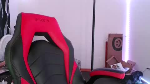 Snapshot of bambiboo8113 chatting on March 7, 2025, 3:40 am bambiboo8113 online show from March 7, 2025, 3:40 am