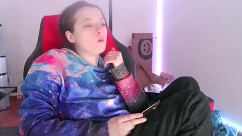 Snapshot of bambiboo8113 chatting on March 10, 2025, 12:40 am bambiboo8113 online show from March 10, 2025, 12:40 am