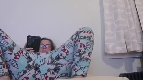 Snapshot of bambiboo8113 chatting on October 23, 2025, 7:29 am bambiboo8113 online show from October 23, 2025, 7:29 am