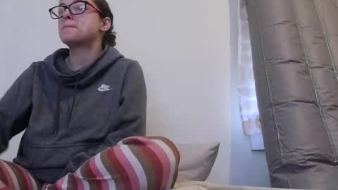 Snapshot of bambiboo8113 chatting on October 27, 2025, 7:51 pm bambiboo8113 online show from October 27, 2025, 7:51 pm