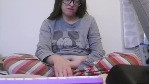 Snapshot of bambiboo8113 chatting on October 29, 2025, 9:27 pm bambiboo8113 online show from October 29, 2025, 9:27 pm