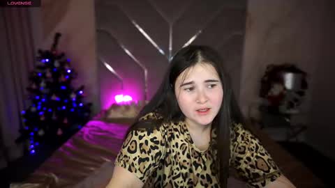 Snapshot of bambiliii chatting on January 18, 2025, 9:13 pm Bambi online show from January 18, 2025, 9:13 pm