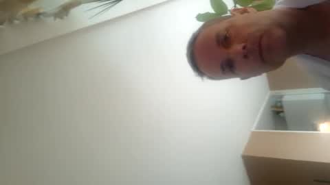 bananasplit1900 online show from September 26, 2025, 9:02 am