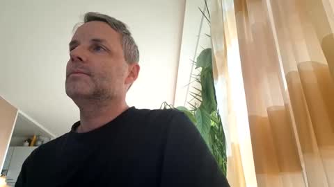 bananasplit1900 online show from January 6, 2026, 8:51 am