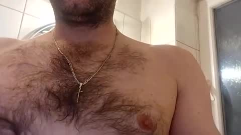 Snapshot of bananek98 chatting on November 9, 2025, 9:35 pm bananek online show from November 9, 2025, 9:35 pm