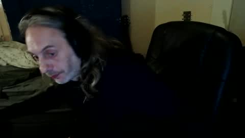 bangintoleather online show from April 16, 2026, 2:12 am