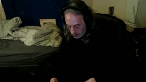 bangintoleather online show from April 17, 2026, 2:25 am