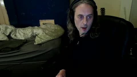Snapshot of bangintoleather chatting on April 23, 2026, 2:13 am bangintoleather online show from April 23, 2026, 2:13 am