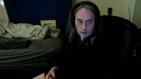 Snapshot of bangintoleather chatting on April 24, 2026, 2:58 am bangintoleather online show from April 24, 2026, 2:58 am