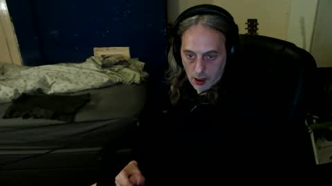 Snapshot of bangintoleather chatting on May 9, 2026, 3:01 am bangintoleather online show from May 9, 2026, 3:01 am