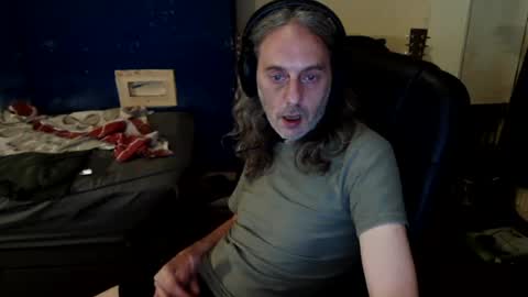 Snapshot of bangintoleather chatting on July 15, 2026, 2:17 am bangintoleather online show from July 15, 2026, 2:17 am